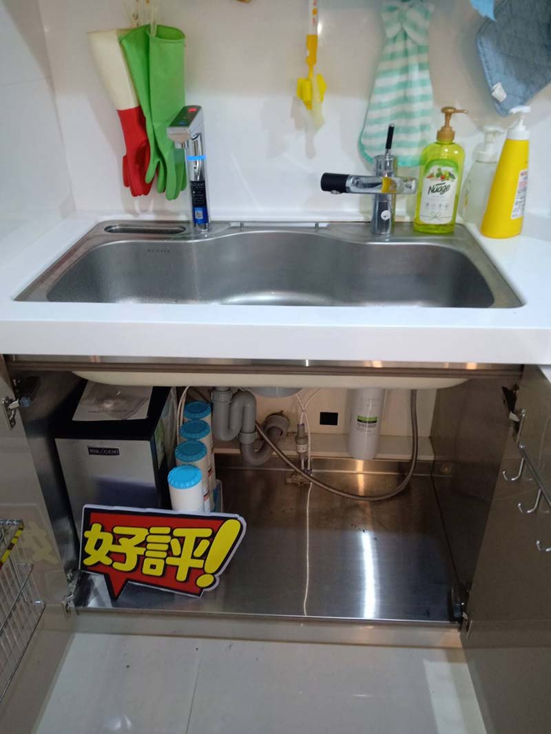 藍海淨水BO-7008星際銀觸控式廚下型飲水機也有三溫可以選擇喔